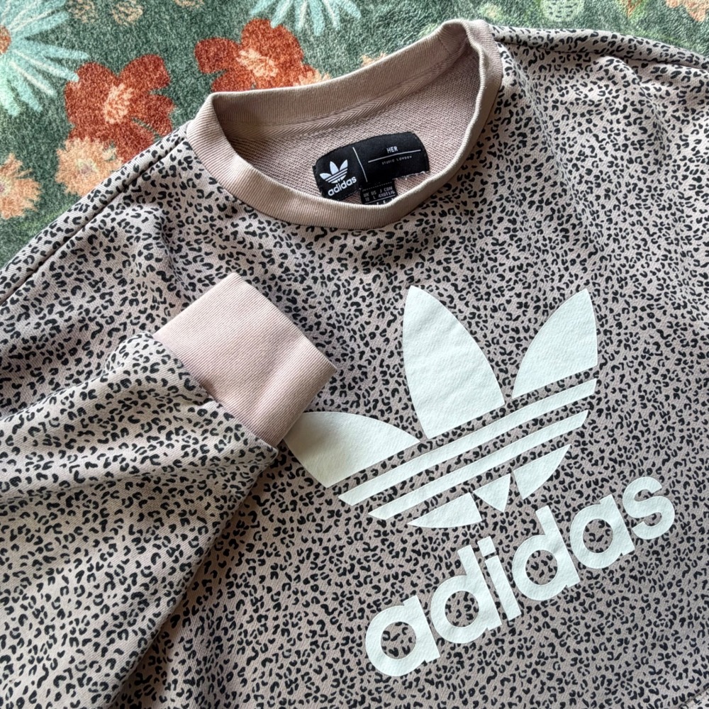 Adidas HER Studio London Leopard Print Cropped Sweatshirt Pink Trefoil Large - Picture 1 of 13